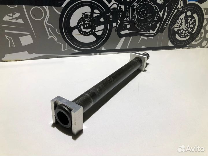 Ось заднего колеса Yamaha YZF 1000 R Thunderace