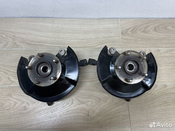 Кулак поворотный передний левый Honda Civic 4D 1.3