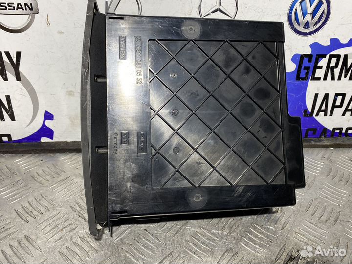 CD-чейнджер Mercedes W211