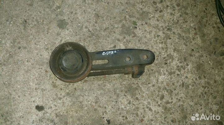 Натяжитель ремня генератора ej25d subaru