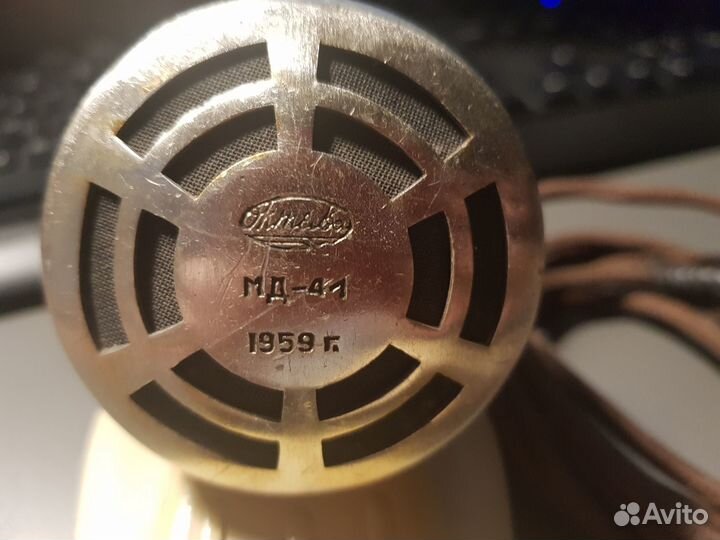 Старый ретро микрофон