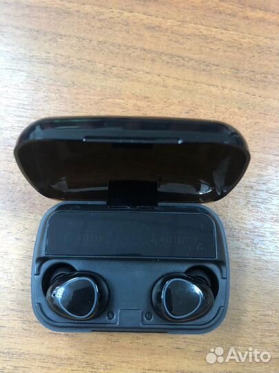 Беспроводные наушники M10 с Power bank, 2000 мАч