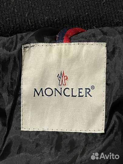 Пуховик Moncler