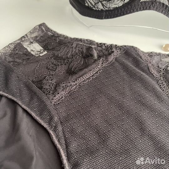 Комплект нижнего белья simone perele 75E/M(46)