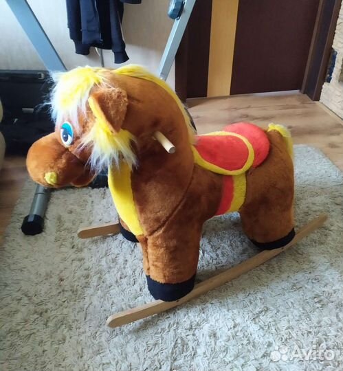 Детская качалка лошадь