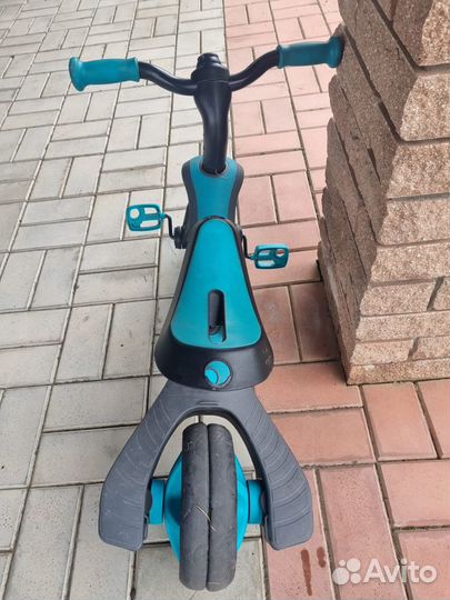 Беговел велосипед Globber Trike Explorer