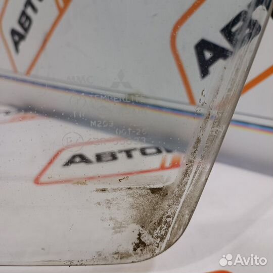 Стекло двери переднее левое Mitsubishi Galant