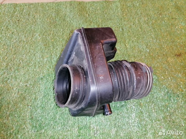 Патрубок воздушного фильтра 17880-31110 Toyota Est