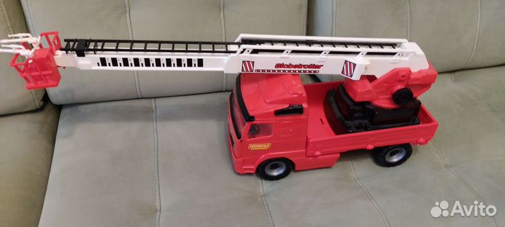 Игрушка пожарная машина