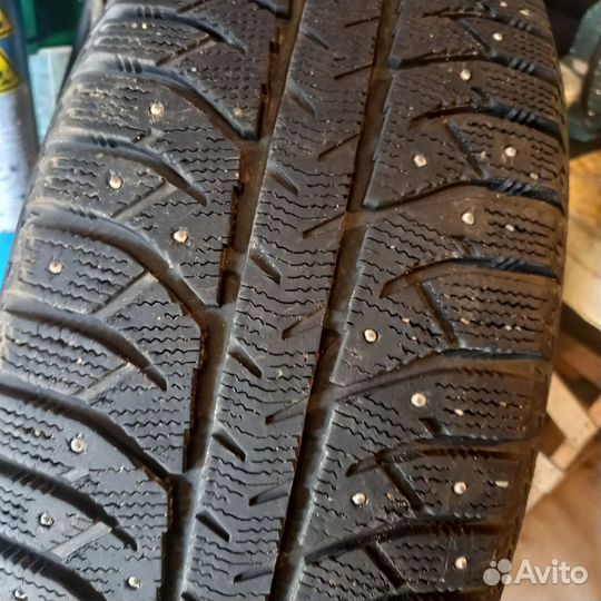 Bridgestone Ice Cruiser 7000 235/55 R17