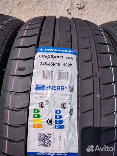 Triangle EffeXSport TH202 245/45 R19 102Y