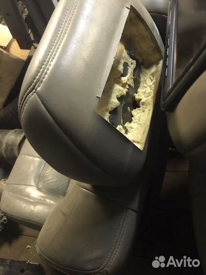 Сидения передние Cadillac Escalade GMT800