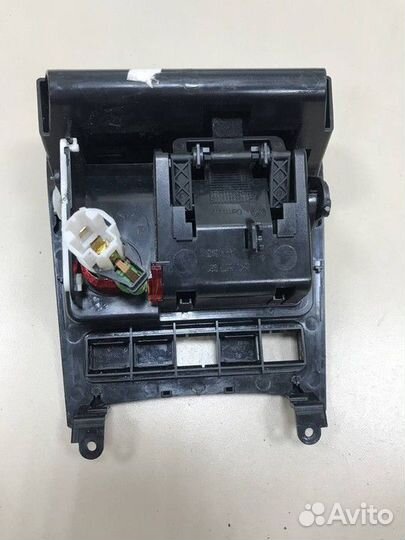 Пепельница передняя в сборе Volkswagen Golf