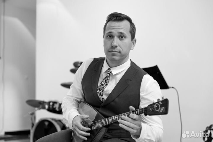 Балалаечник-виртуоз, русский народный ансамбль