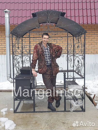 Мангал с крышей
