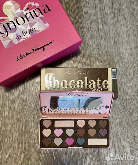 Палитра теней too faced
