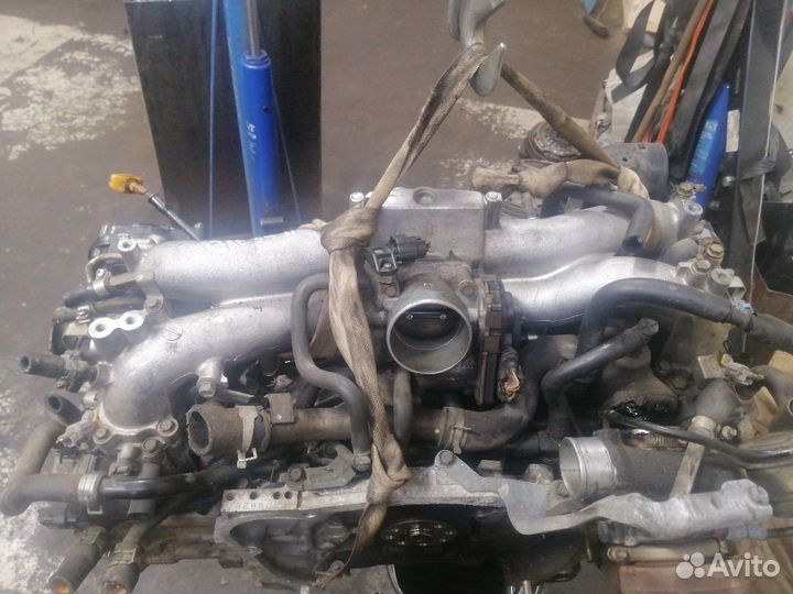 Двигатель Subaru 2.5л Turbo EJ255