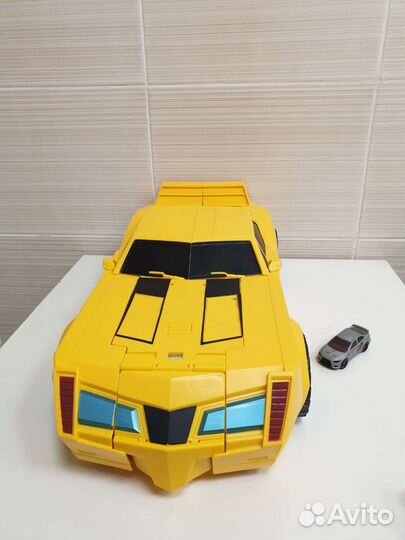 Робот трансформер transformers hasbro