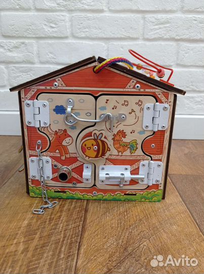 Бизиборд Домик б/у