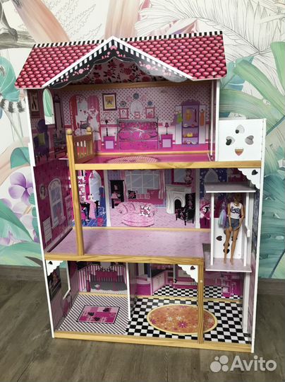 Домик кукольный