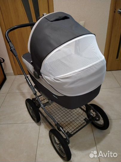 Коляска Inglesina Sofia на шасси Ergo Bike цвет Gr