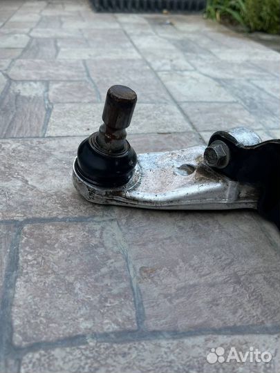 Рычаг передний левый Nissan Teana J32