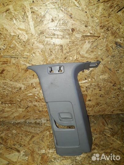 Обшивка стойки Opel Zafira A05 Z16XEP 2007