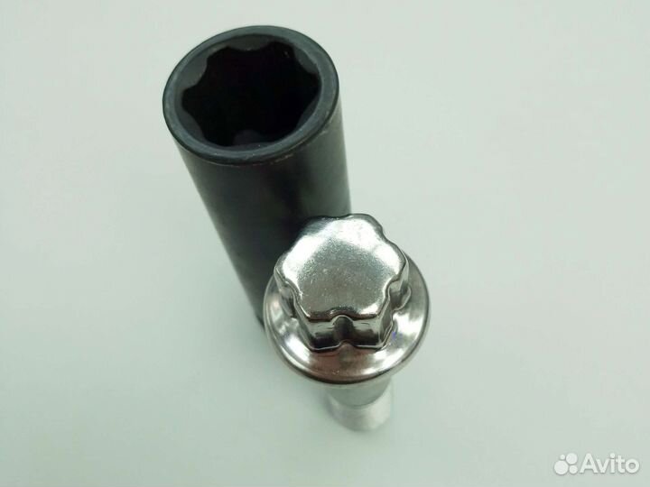 Ключ для колесных болтов Mercedes 17мм