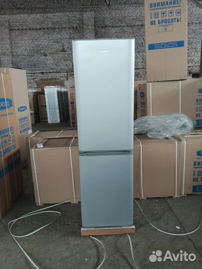 Холодильник Бирюса 649 м