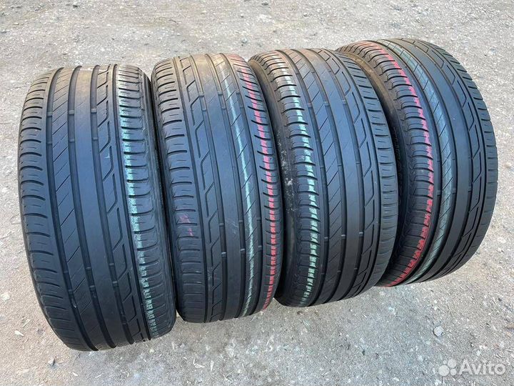 Bridgestone Turanza T001 215/60 R17