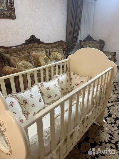 Детская кроватка