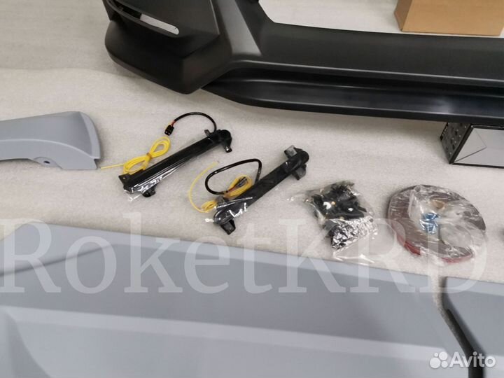 Обвес Toyota Rav 4 2019-20 г полный стиль TRD