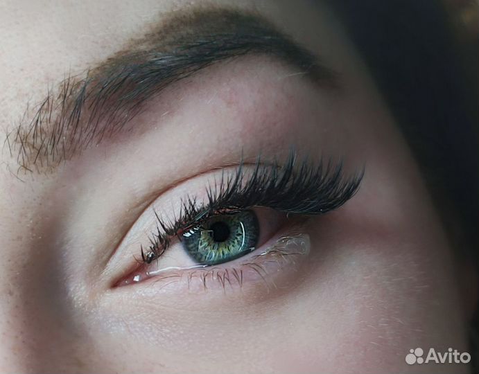 Наращивание ресниц /оформление бровей