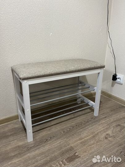 Вешалка в прихожую с обувницей настенная