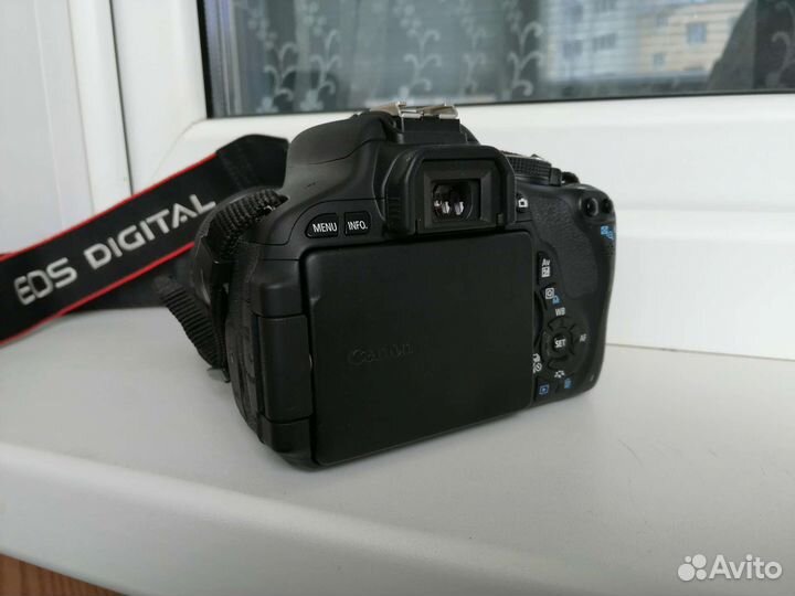 Фотоаппарат canon eos 600d / Объектив EF-S18-135mm