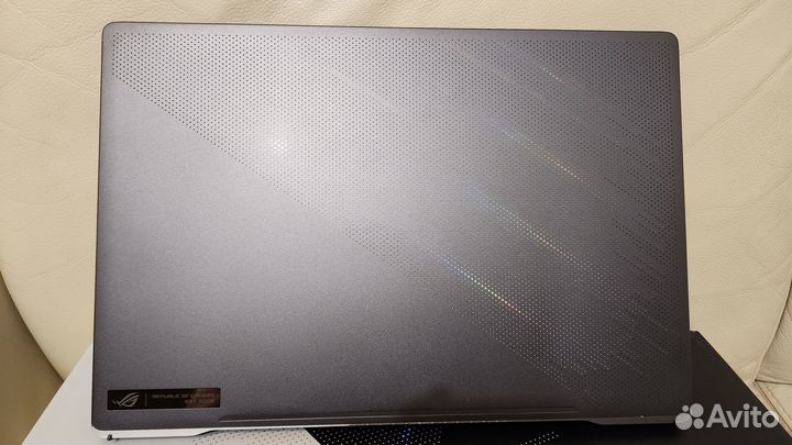 Игровой ноутбук Asus ROG Zephyrus G15 ga503qs