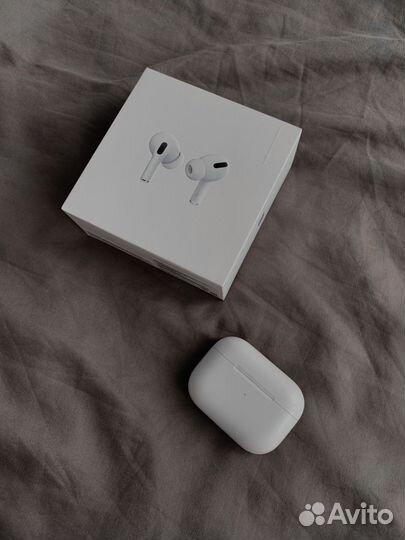 Беспроводные наушники apple airpods 1