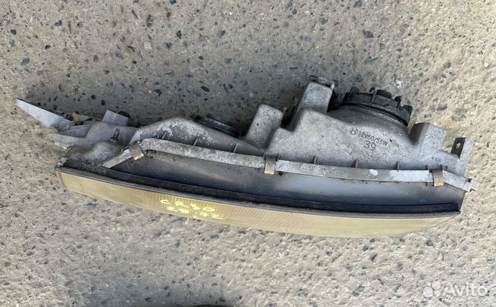 Фара Toyota Town Ace (R20, R30) II 3-й рестайлинг