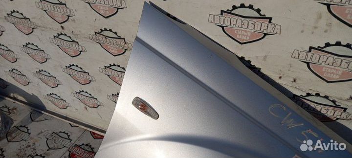 Крыло переднее правое Mitsubishi Outlander CW5W