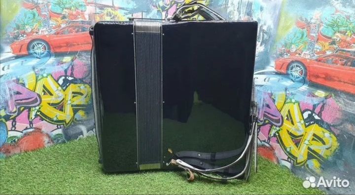 Продам аккордеон weltmeister Stella