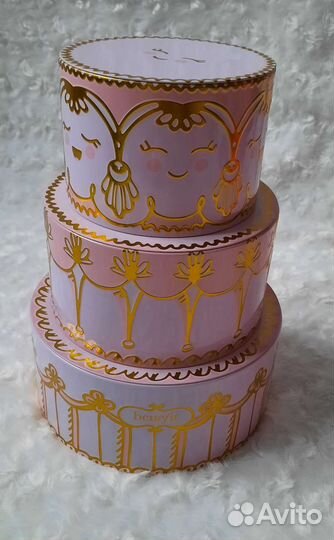 Benefit жестяная коробочка шкатулка