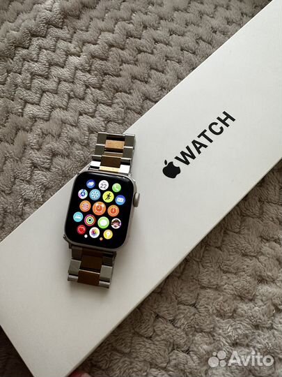 Apple Watch SE (2nd Gen), 40mm