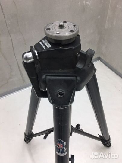 Штатив для фотоаппарата