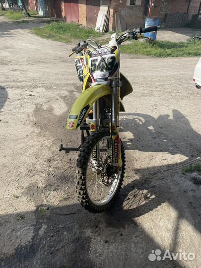 Suzuki rmz-250