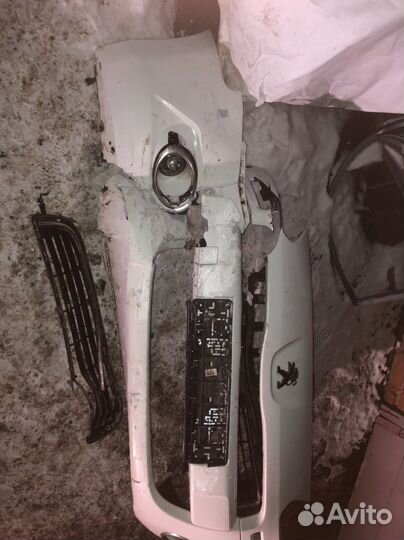 Бампер В9 Пежо Партнер