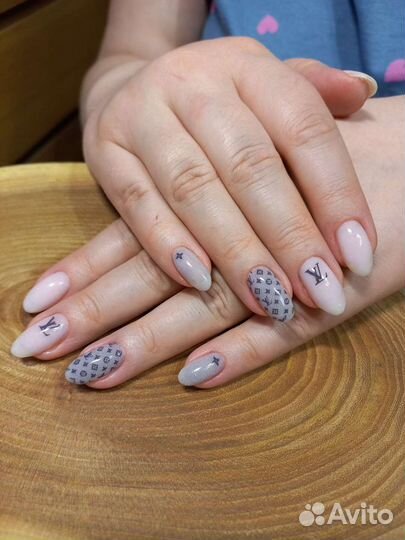 Маникюр и педикюр