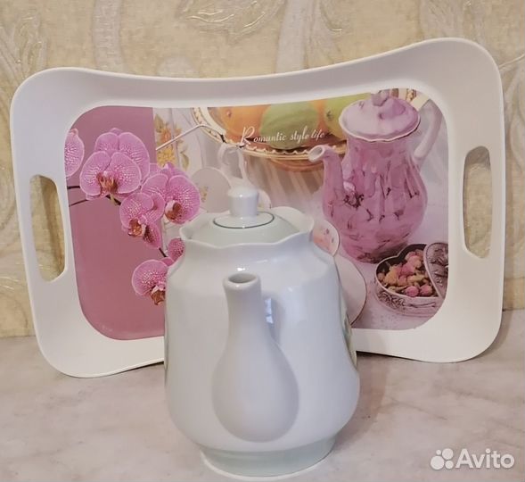 Заварочный чайник, молочник