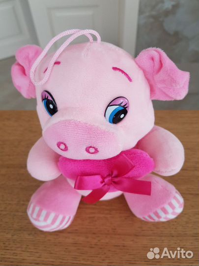 Хрюшка с сердцем