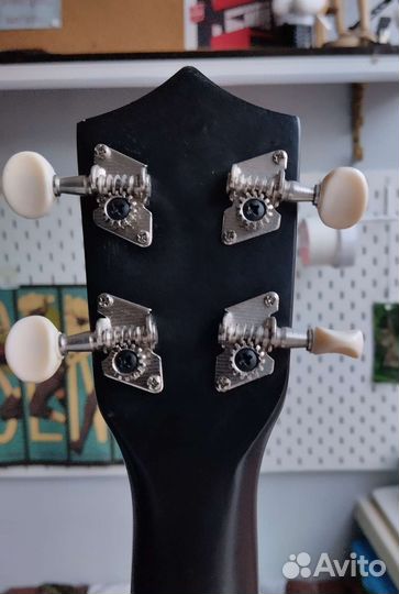 Укулеле Veston