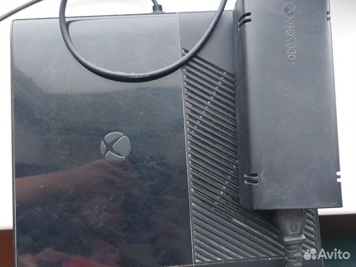 Игровая приставка xbox 360